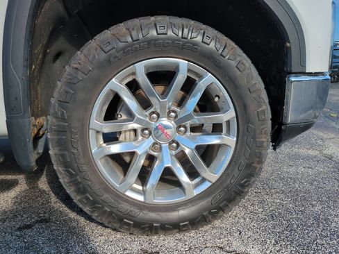 Used 2022 GMC Sierra 1500 SLT w/ SLT Premium Plus Package AWD/4WD image 11