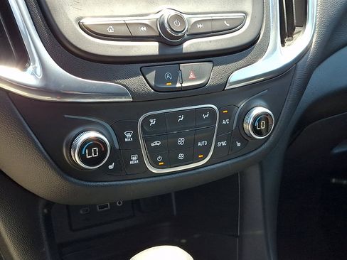 Certified 2023 Chevrolet Equinox LT AWD/4WD image 16
