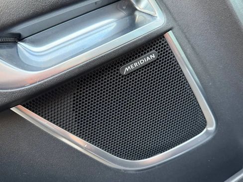 Used 2018 Jaguar E-PACE S image 37