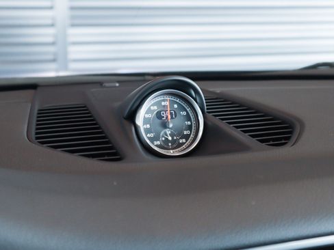 Certified 2018 Porsche 911 Carrera 4 GTS image 19