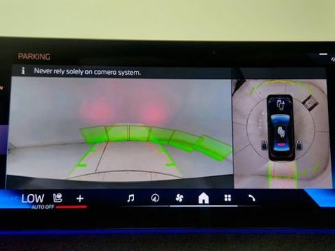 Used 2024 BMW i5 eDrive40i w/ M Sport Package RWD image 68