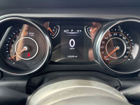 Used 2021 Jeep Gladiator Willys image 17