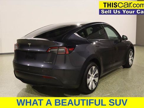 Used 2024 Tesla Model Y Long Range AWD/4WD image 7