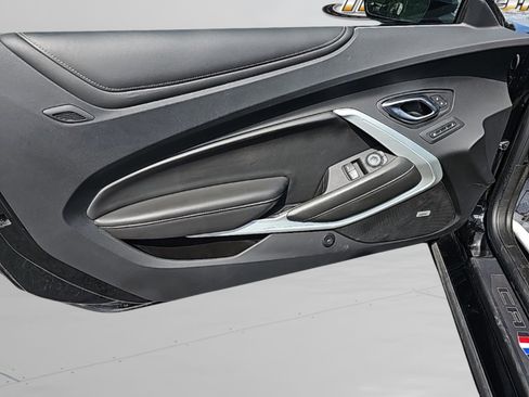 Used 2021 Chevrolet Camaro SS image 17