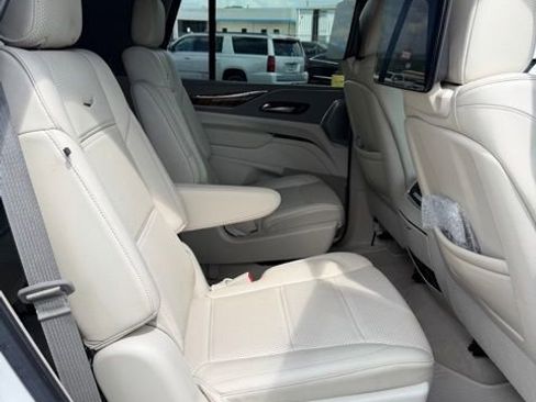 Used 2021 Cadillac Escalade Sport Platinum image 26