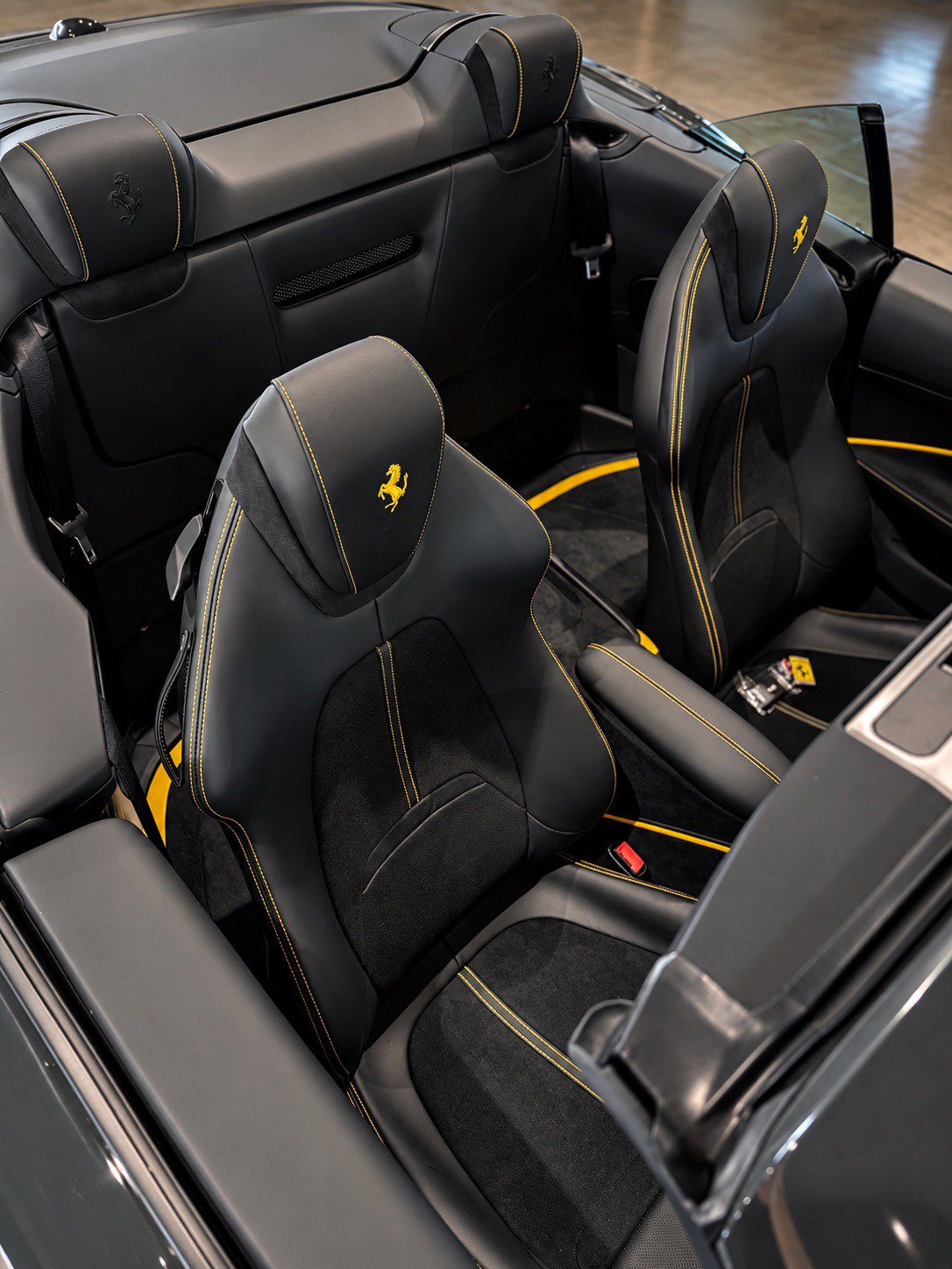 Used 2026 Ferrari Roma Spider RWD image 18