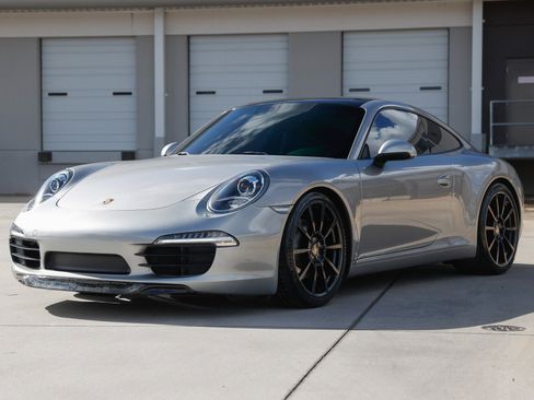 Used 2013 Porsche 911 Carrera 4 image 4