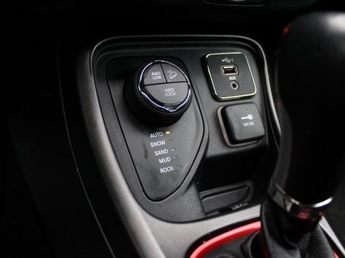 Used 2020 Jeep Compass Trailhawk image 23