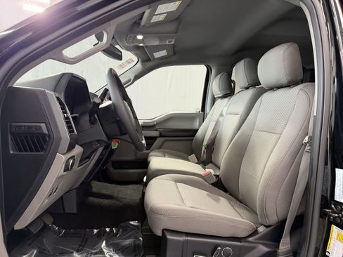 Used 2018 Ford F150 XLT w/ Equipment Group 302A Luxury AWD/4WD image 8