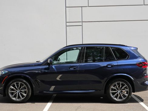Used 2024 BMW X5 xDrive40i w/ M Sport Package AWD/4WD image 53