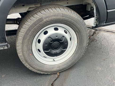 New 2025 Ford Transit 250 148 Medium Roof w/ Interior Upgrade Package image 29