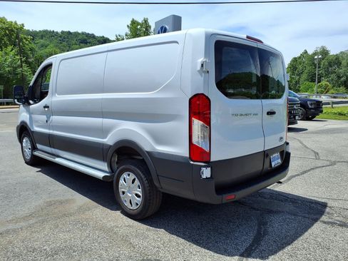 Used 2025 Ford Transit 250 Low Roof w/ Exterior Upgrade Package RWD image 4