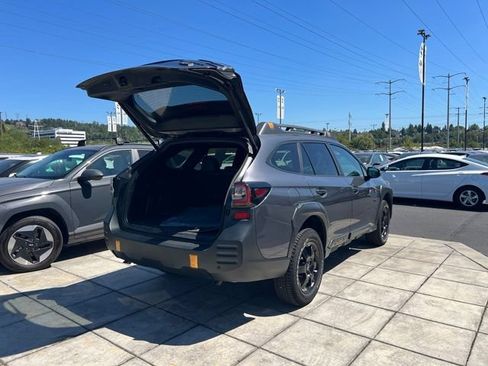 Used 2022 Subaru Outback Wilderness AWD/4WD image 5