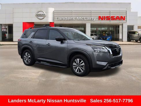 Used 2022 Nissan Pathfinder SL image 1