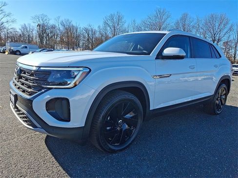 New 2026 Volkswagen Atlas Cross Sport SE image 2