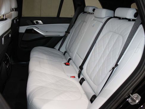 Used 2026 BMW X5 sDrive40i image 17