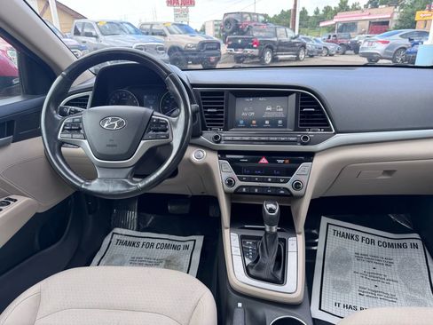 Used 2017 Hyundai Elantra Value Edition w/ Cargo Package image 26