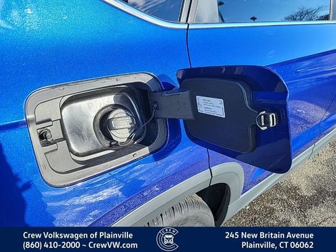 Certified 2022 Volkswagen Taos SE image 35