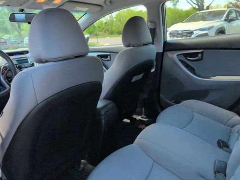 Used 2013 Hyundai Elantra GLS w/ Preferred Pkg image 18