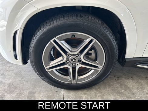 Used 2022 Mercedes-Benz GLE 450 4MATIC w/ AMG Line Exterior image 15