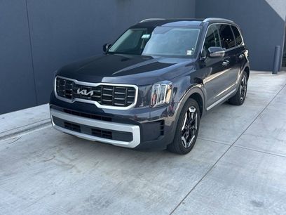 Used 2025 Kia Telluride S