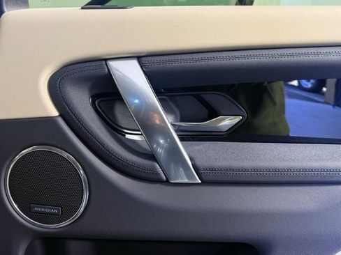 New 2025 Land Rover Discovery Sport S image 35