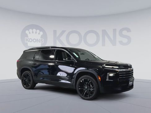 New 2026 Chevrolet Traverse LT w/ LPO, Floor Liner Package image 2