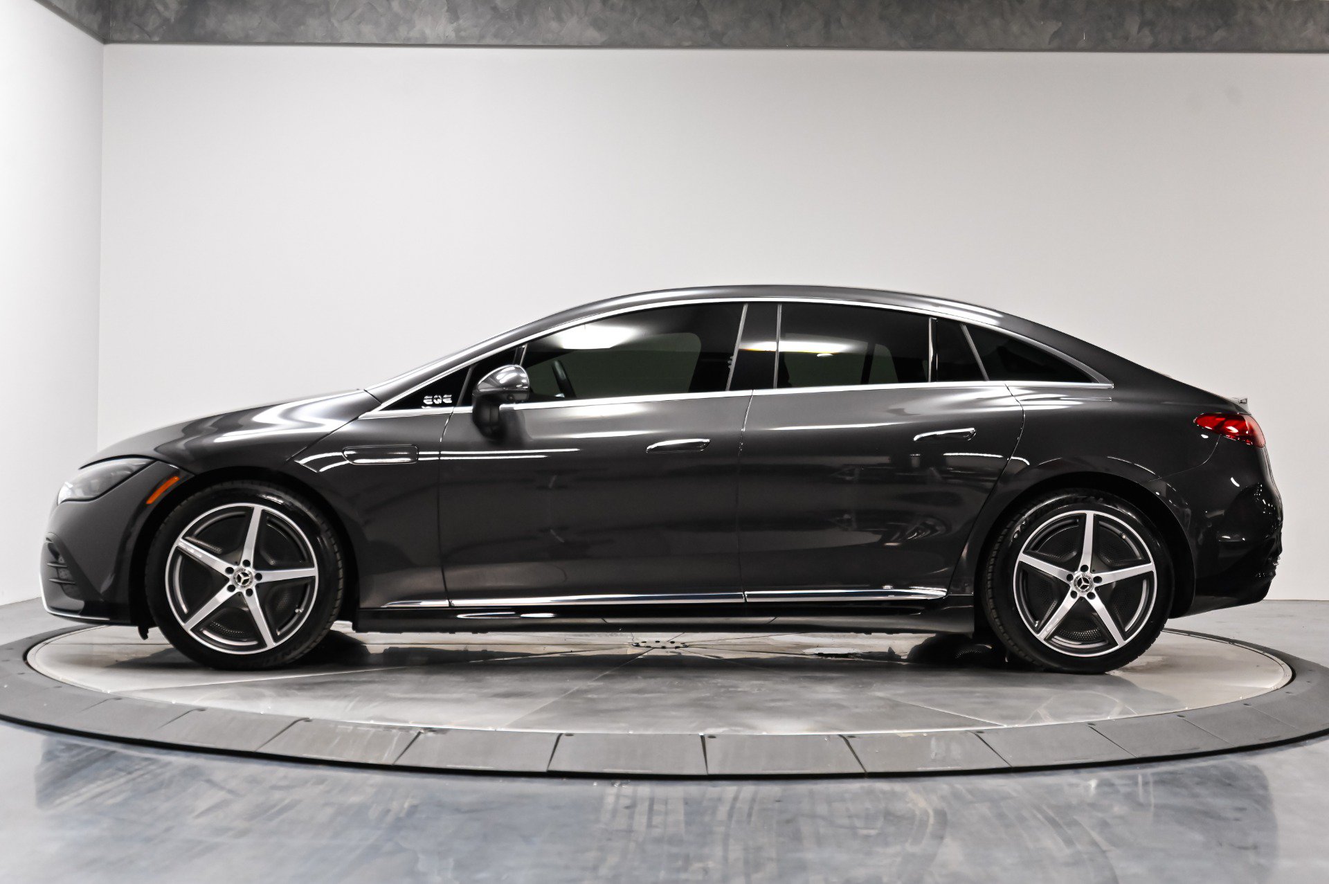 Used 2023 Mercedes-Benz EQE 350+ 4MATIC Sedan image 34