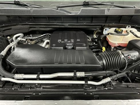 Used 2022 Chevrolet Silverado 1500 LT AWD/4WD image 23