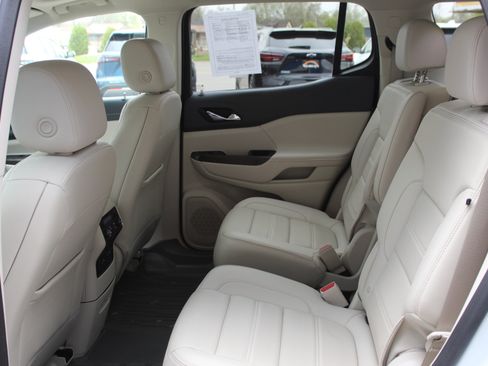 Certified 2023 GMC Acadia Denali w/ Denali Ultimate Package AWD/4WD image 12