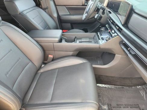 Used 2025 Hyundai Santa Fe Calligraphy image 13