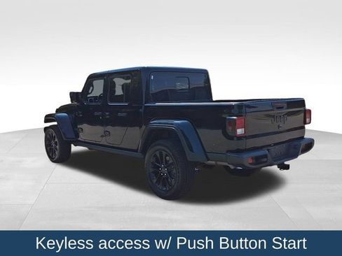 Used 2024 Jeep Gladiator Sport AWD/4WD image 5