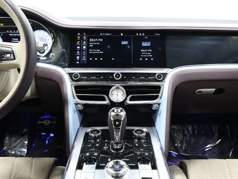Used 2022 Bentley Flying Spur V8 AWD/4WD image 46