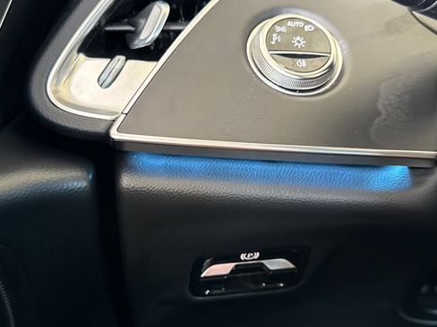 Used 2025 Mercedes-Benz E 350 4MATIC Sedan image 36