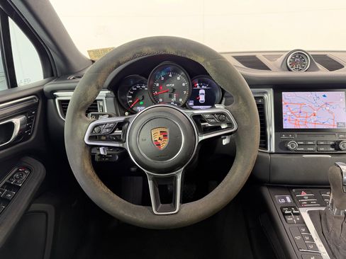 Used 2018 Porsche Macan GTS image 31
