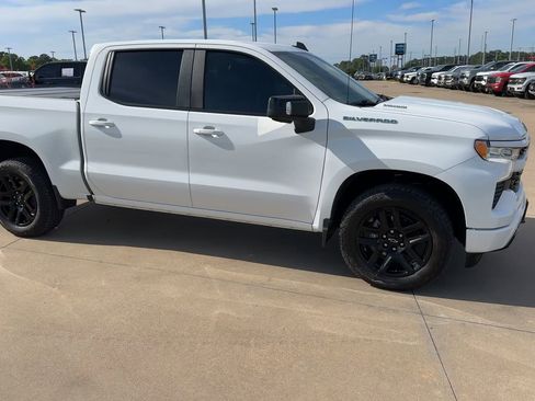 Used 2024 Chevrolet Silverado 1500 RST w/ Convenience Package II AWD/4WD image 2