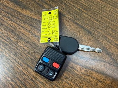 Used 2008 Ford Focus SE image 41