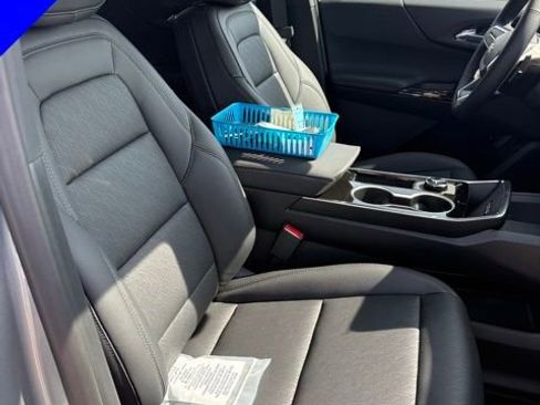 New 2026 Chevrolet Equinox LT w/ Convenience Package II FWD image 28