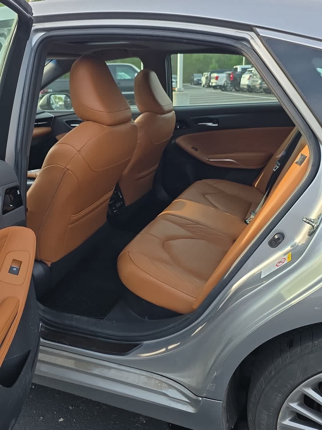 Used 2019 Toyota Avalon Limited w/ Protection Package FWD image 6