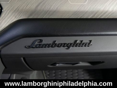 Used 2023 Lamborghini Urus S AWD/4WD image 36