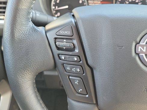 Used 2022 Nissan Frontier SV image 26