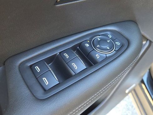 Used 2023 Cadillac XT6 Premium Luxury w/ Technology Package FWD image 20