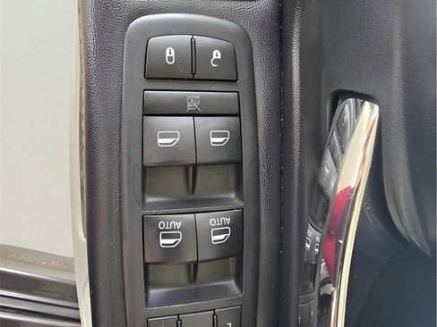 Used 2020 Dodge Grand Caravan SXT image 64