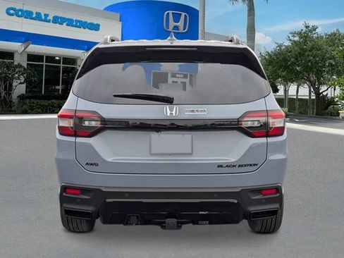 New 2026 Honda Pilot Black Edition image 4