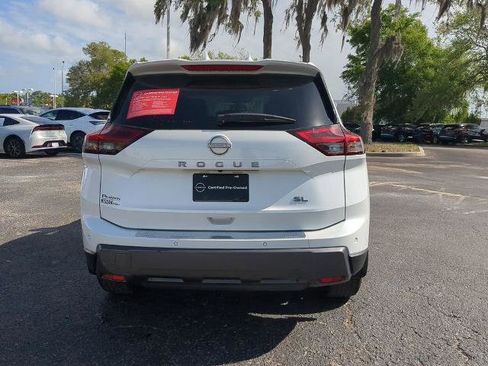 Certified 2025 Nissan Rogue SL w/ Tech Package FWD image 5