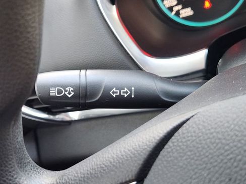 Used 2020 Chevrolet Traverse LS image 30