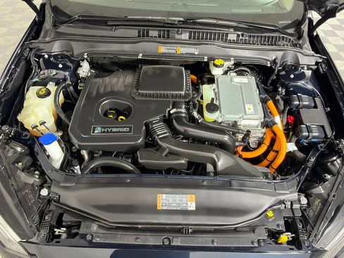 Used 2020 Ford Fusion SE image 26