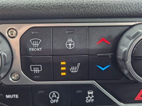 Certified 2024 Jeep Gladiator Sport image 29