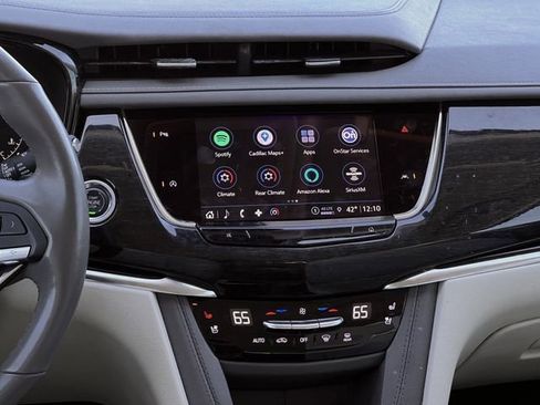 Certified 2022 Cadillac XT6 Premium Luxury image 19