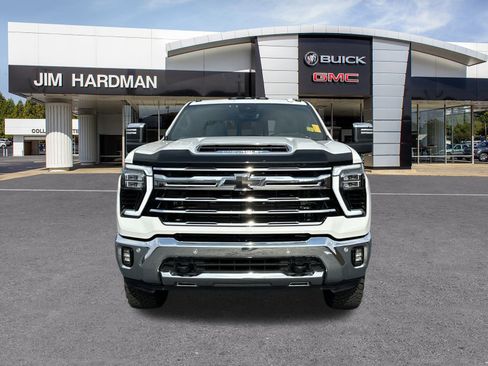 Used 2025 Chevrolet Silverado 2500 LTZ w/ LTZ Premium Package image 2